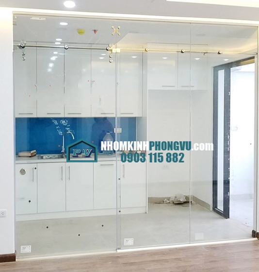 Thi công cửa kính cường lực lùa ray treo đẹp tại đường Trần Não, Quận 2, TPHCM