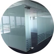 Giá vách kính cường lực